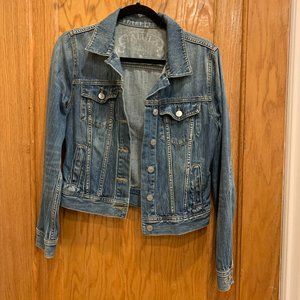 Aritzia (Talula) light wash jean jacket